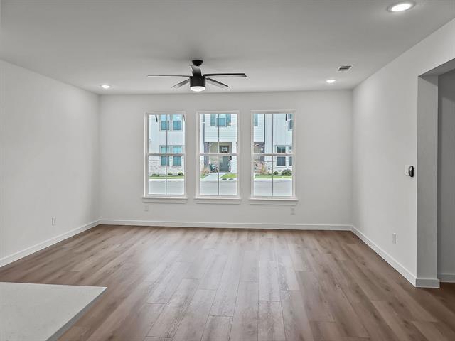 Foto del edificio - 9532 Thorncrown Ln