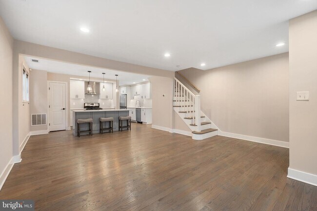 Building Photo - 50 53rd St SE