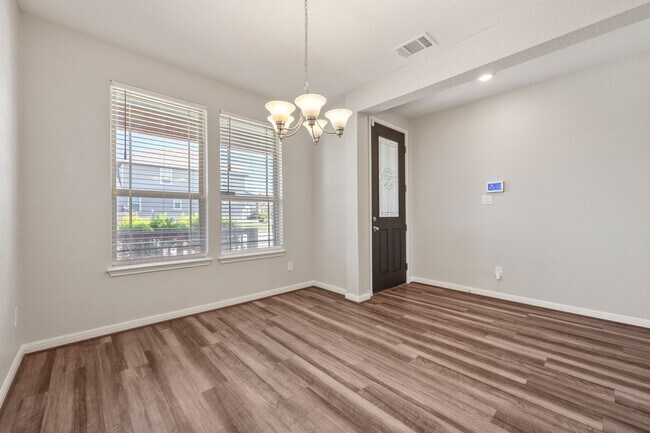 Building Photo - Great Open Floor Plan in Harlach Farms!!!