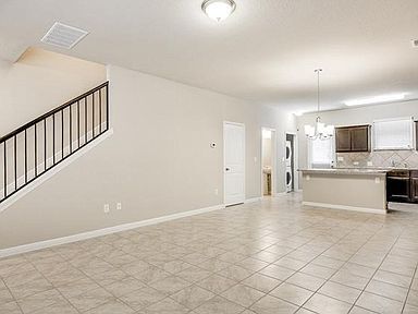 Foto del edificio - 316 Crater Lake Dr