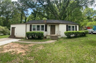 Building Photo - 3258 Raymond Dr