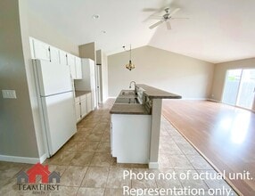 Building Photo - 1254 Crown Ct