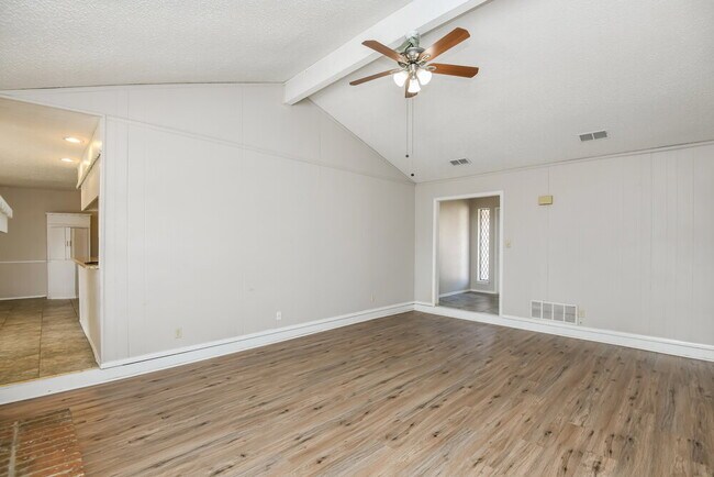 Foto del edificio - 7528 Beckwood Dr