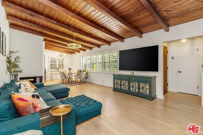 Foto del edificio - 14225 Enadia Way
