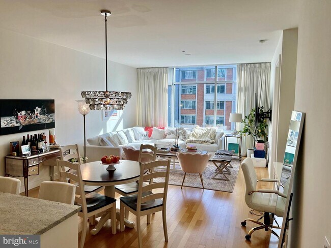 Foto del edificio - 1177 22nd St NW