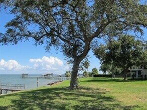 Building Photo - 3 Avenue E