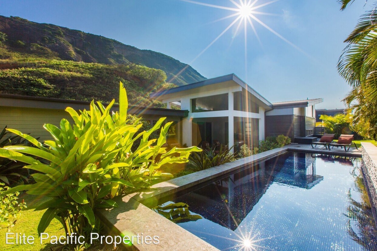 4 br, 3 bath House 7888 Hawaii Kai Drive House Rental in Honolulu