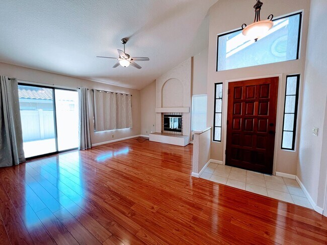 Foto del edificio - Beautiful 3 bed / 2 bath Condo in Rancho B...