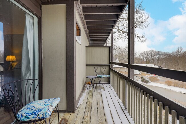 Building Photo - 1714 Treetop Trl