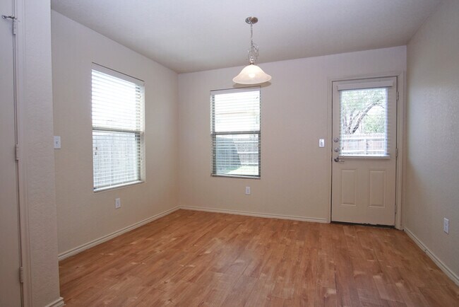 Foto del edificio - Hunters Pond - 2222 Fishing Trail, San Ant...