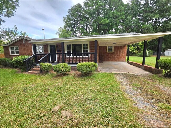 Foto del edificio - 704 N Grimes St
