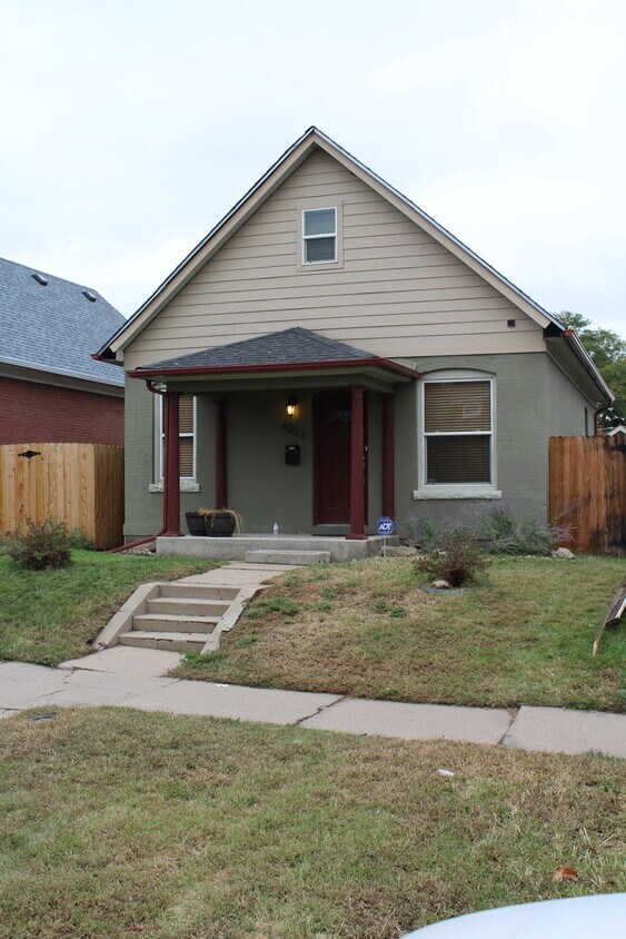 Primary Photo - Beautiful 2 bedroom in prime location