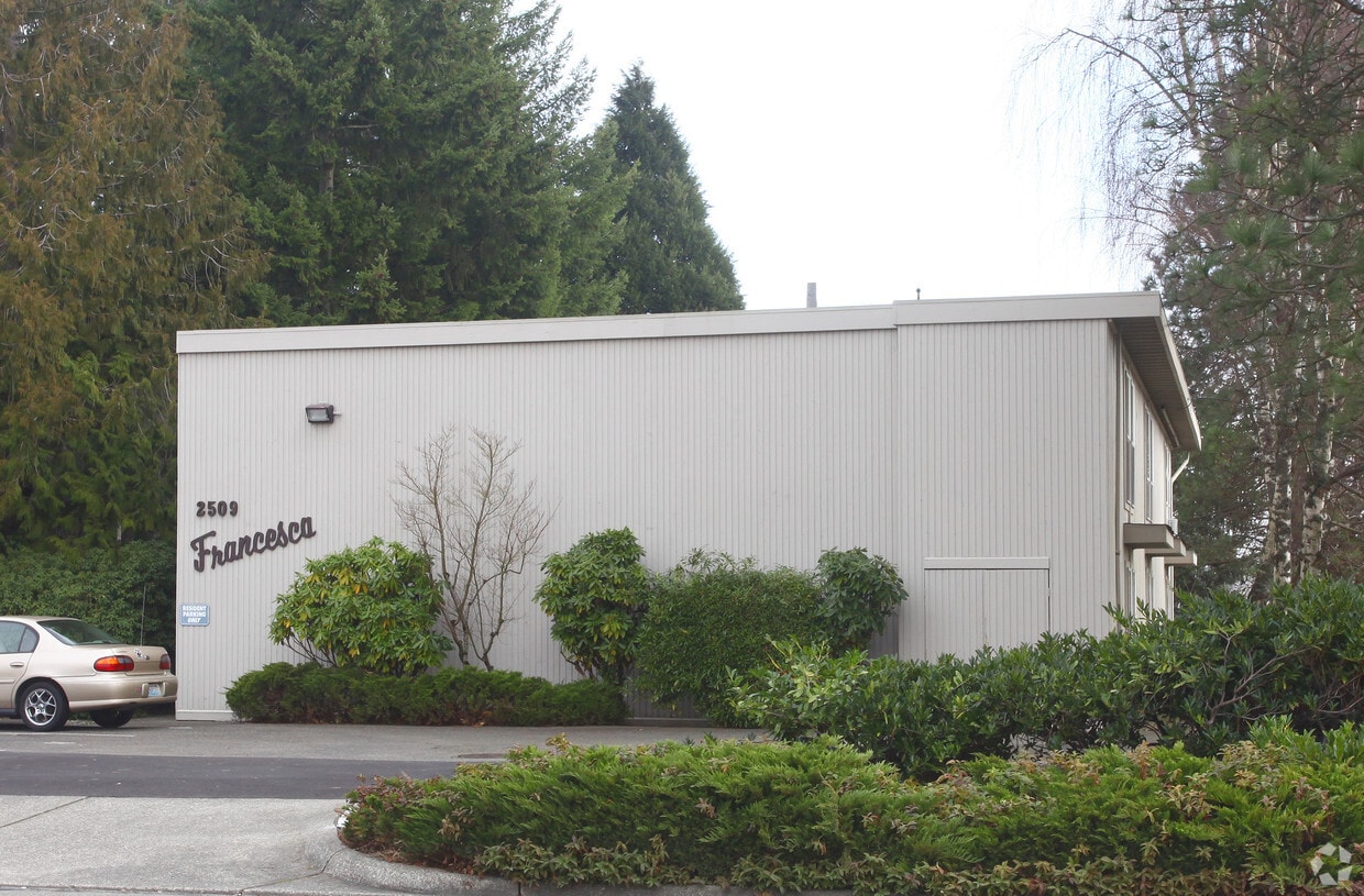 Building Photo - 2509 N Stevens St