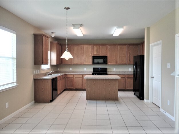 Building Photo - 1203 Lavender Shade Court