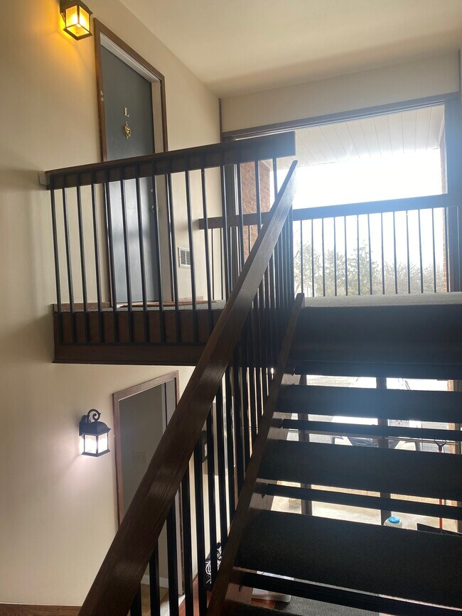 2do piso - 105 E Ticonderoga Dr