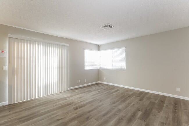 Building Photo - 316 Clifton Heights Dr