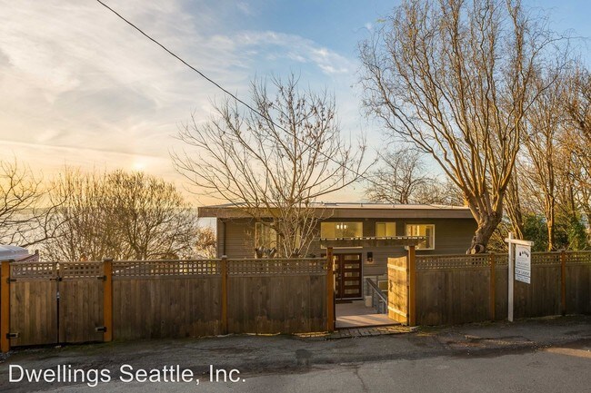 Building Photo - 4107 Aikins Ave SW