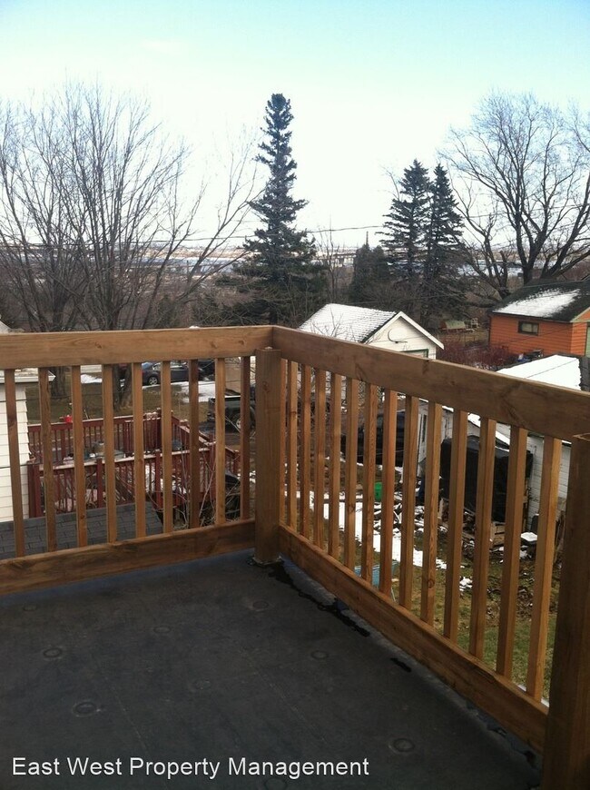 Foto del edificio - 3 br, 1 bath House - 6020 Tacony St