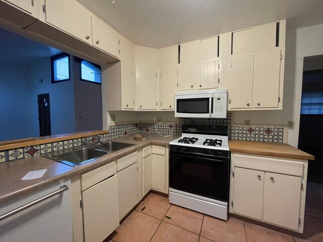 Foto del edificio - 3 Bed/2 Bath Home in North Boulder