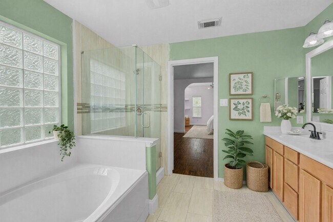 Foto del edificio - 1403 Lochstone Dr