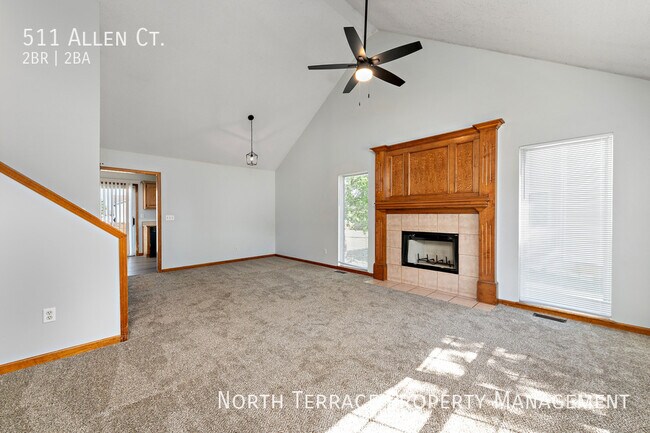 Building Photo - ?? Upgraded Townhouse w/ Garage & Huge Yar...