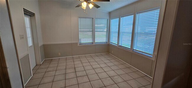 Foto del edificio - 8410 Wagon Wheel Cir