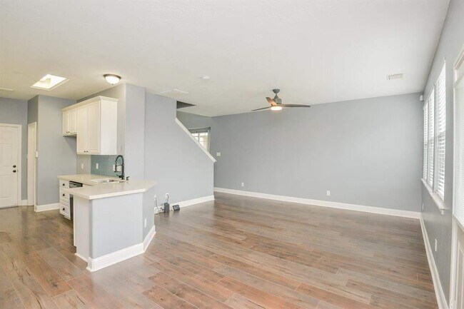 Building Photo - 8755 Thistlemoor Ln