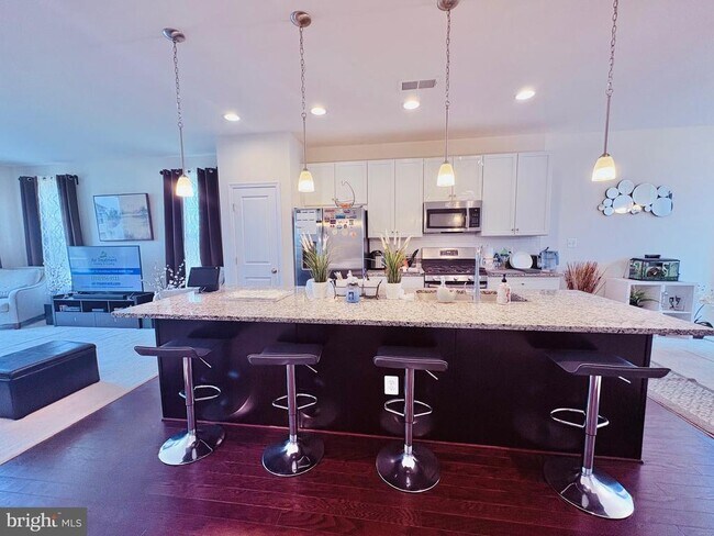 Foto del edificio - 438 Boxelder Dr