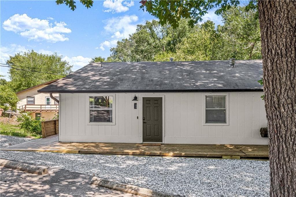 1522 Bella Vista Rd, Bentonville, AR 72712 Room for Rent in