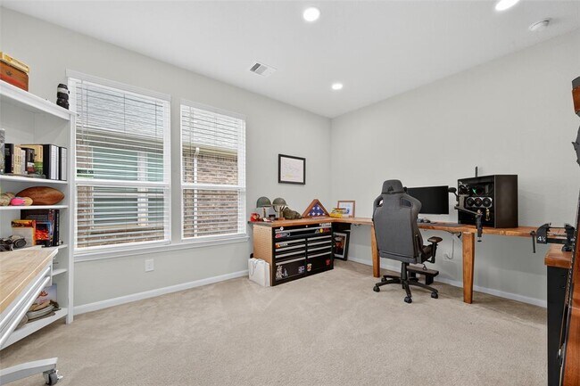 Building Photo - 12610 Northwood Colony Trl