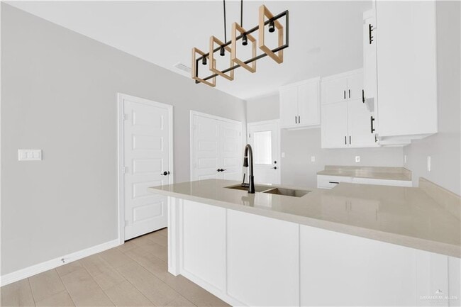 Foto del edificio - 14 E 13th St