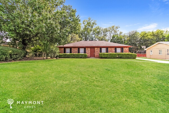 Building Photo - 1166 Bassett Dr