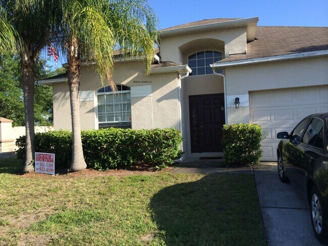 Building Photo - Three Bedrooms and a Bonus Room and 2 Bath...