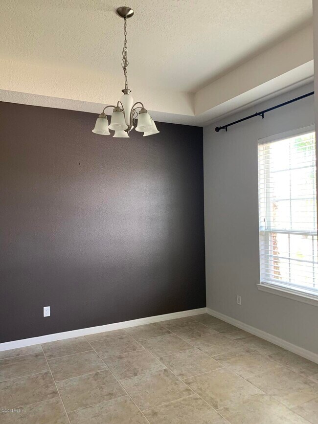 Building Photo - 120 Berot Cir