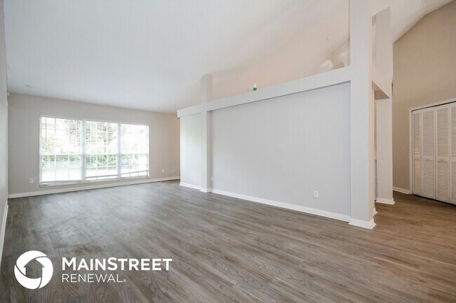 Foto del edificio - 15313 Heathridge Dr