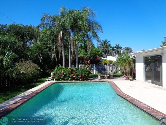 Foto del edificio - 2734 NE 28th Ct