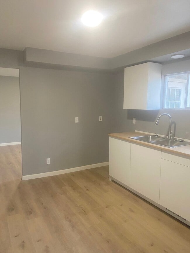 Building Photo - 2198 Utley Rd