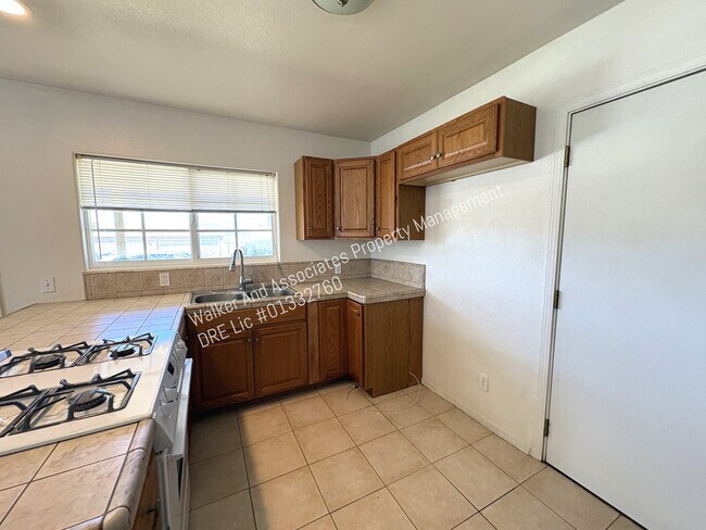 Foto del edificio - 130 Twitchell St