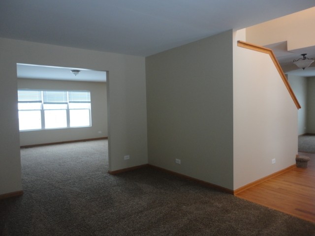 Building Photo - 433 Primrose Lane