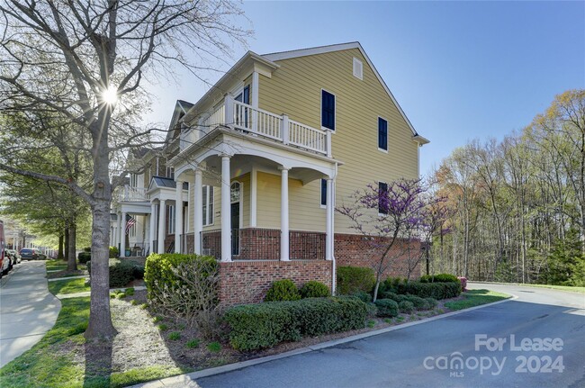 Building Photo - 562 6th Baxter Crossing