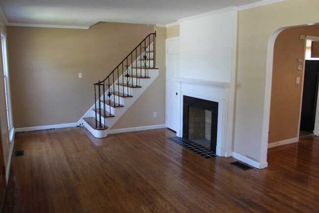 Building Photo - 17601 Puritas Ave