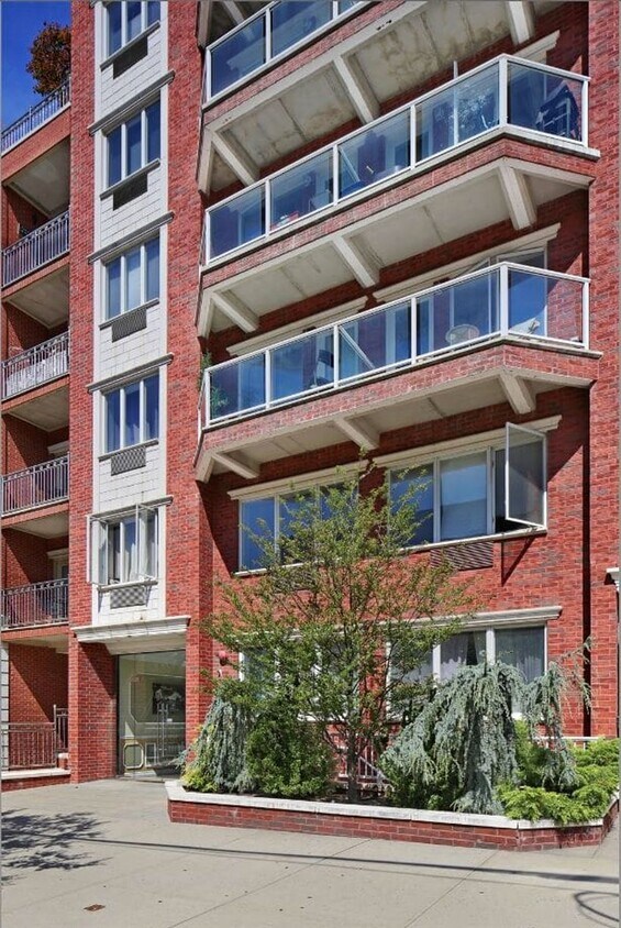 Foto principal - 23-25-25 31st Ave