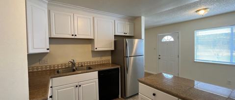 Building Photo - 1430 Doric Dr