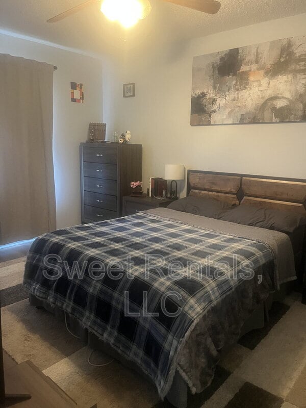 Building Photo - 343 Briarbend Rd