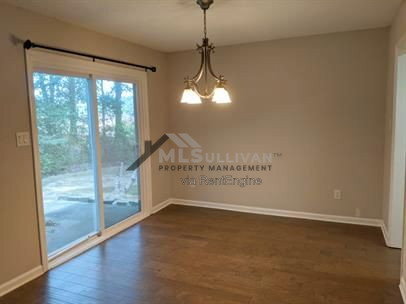 Foto del edificio - 4101 Five Oaks Dr