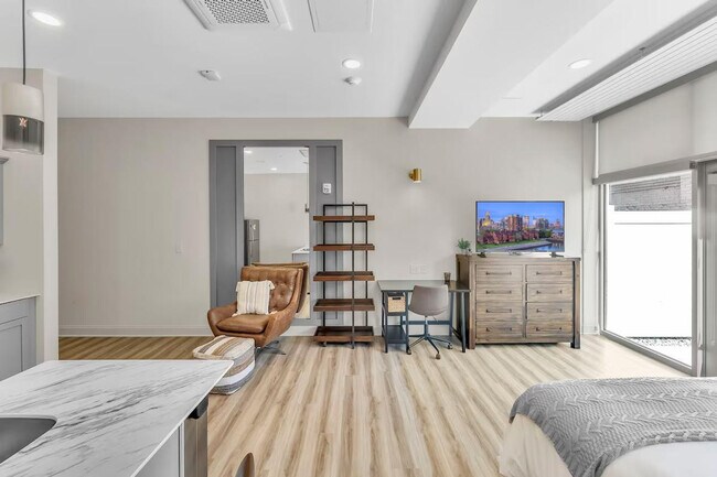 Building Photo - 869 Delaware Ave