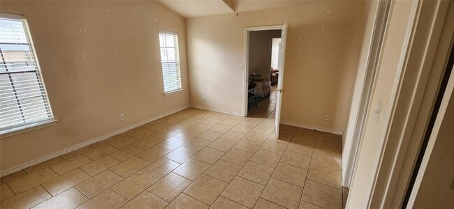 Building Photo - 8811 Clearbrook Trail