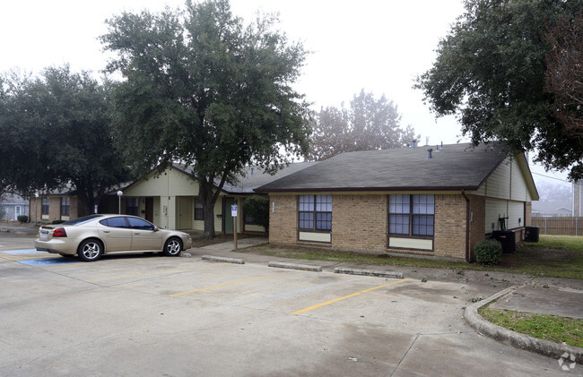 Building Photo - Kaufman Retirement Village