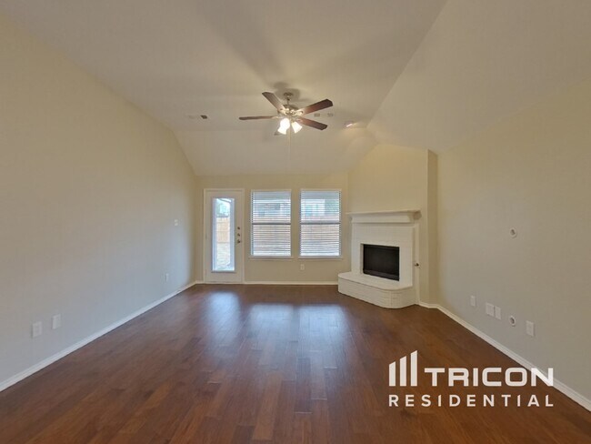 Building Photo - 10448 Bradshaw Dr
