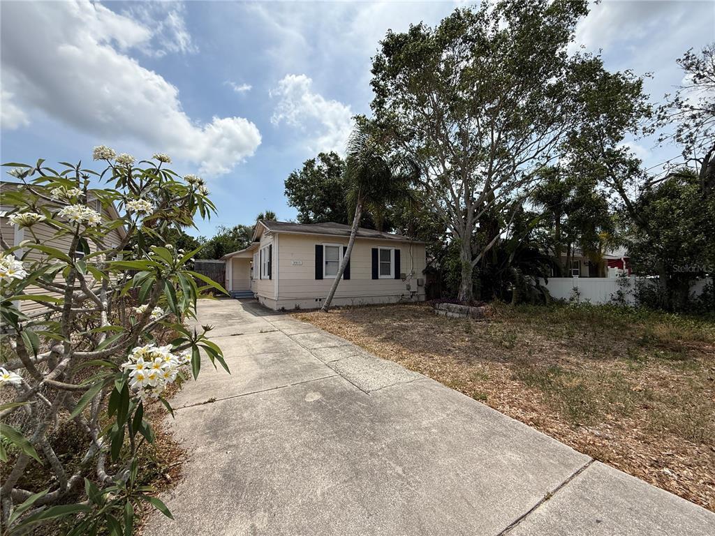 Foto principal - 3511 21st St N